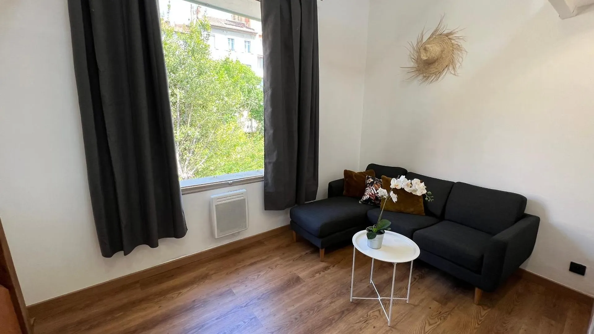 Tres Charmant Duplex Rotonde*Wifi*Clim*Smart Tv Aix-en-Provence Frankrike